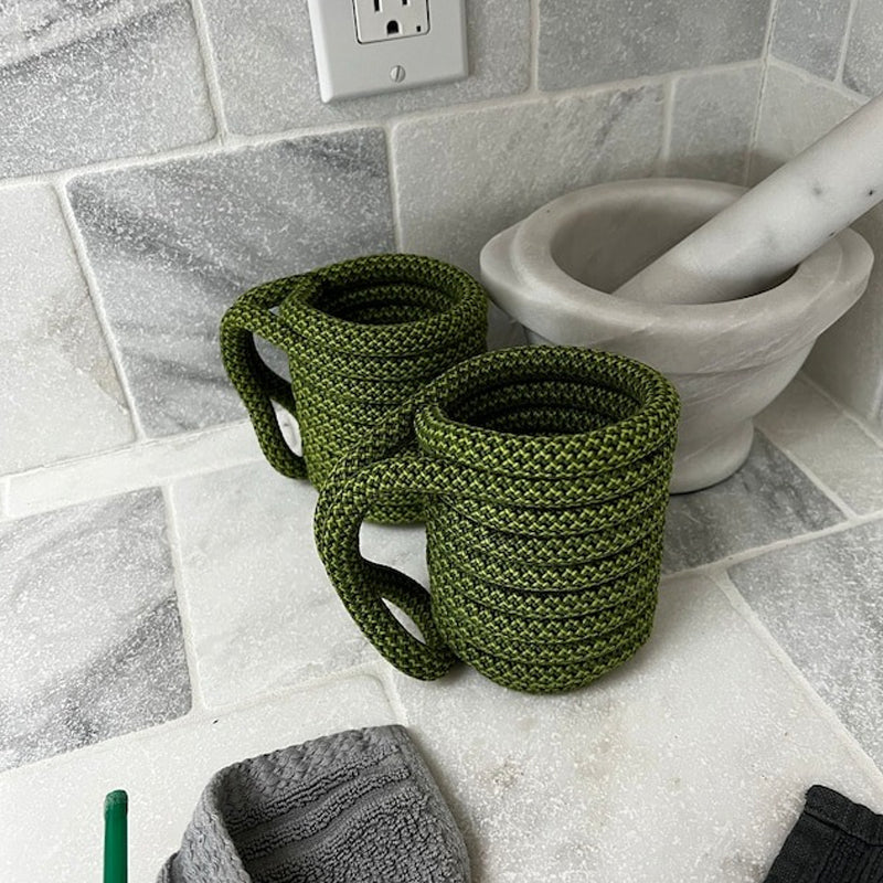 Climbing rope drink can holder